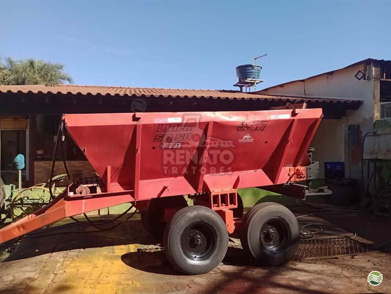 IMPLEMENTOS AGRICOLAS DISTRIBUIDOR CALCÁRIO 5500 Kg Renato Tratores SERTAOZINHO SÃO PAULO SP