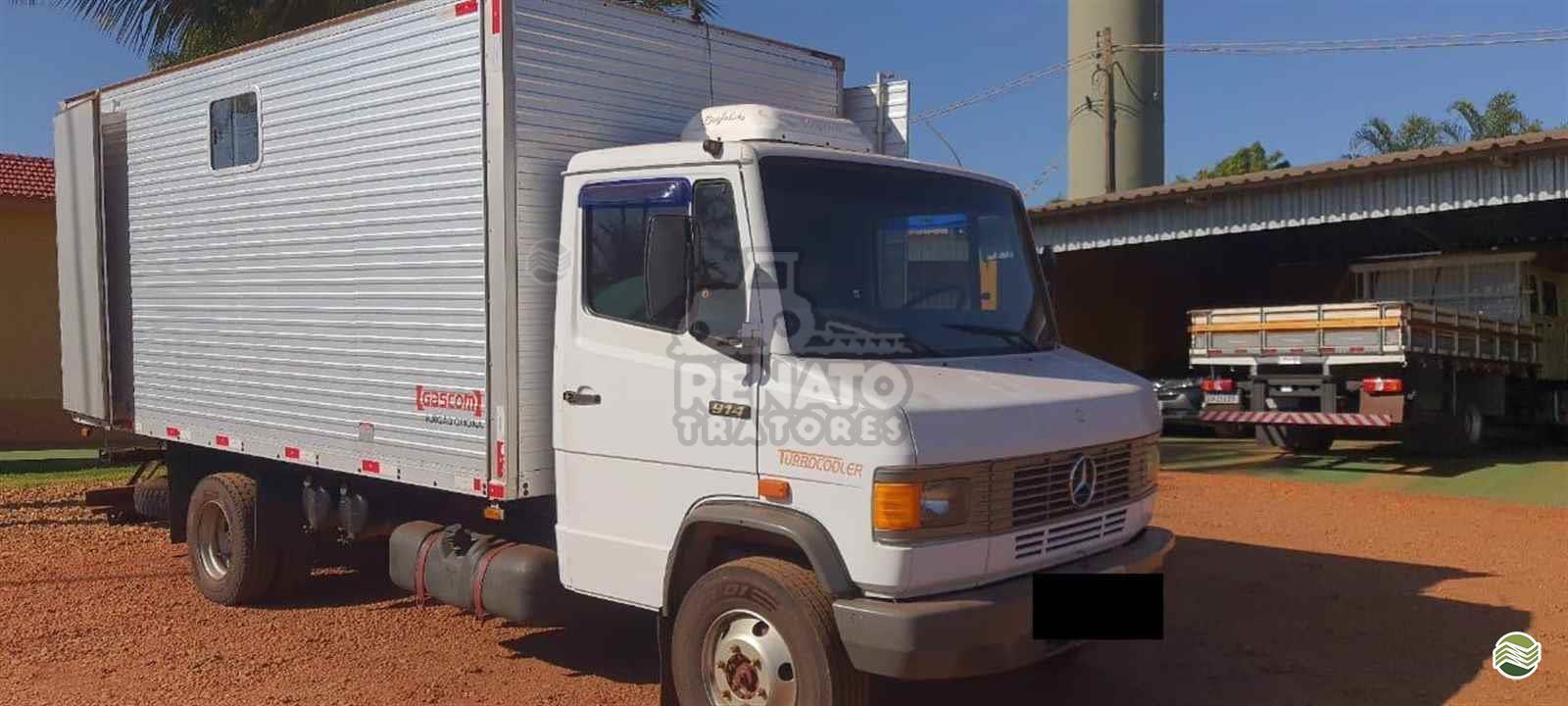 CAMINHAO MERCEDES-BENZ MB 914 Baú Furgão 3/4 4x2 Renato Tratores SERTAOZINHO SÃO PAULO SP