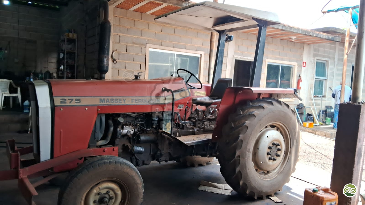 TRATOR MASSEY FERGUSON MF 275 Tração 4x2 Renato Tratores SERTAOZINHO SÃO PAULO SP