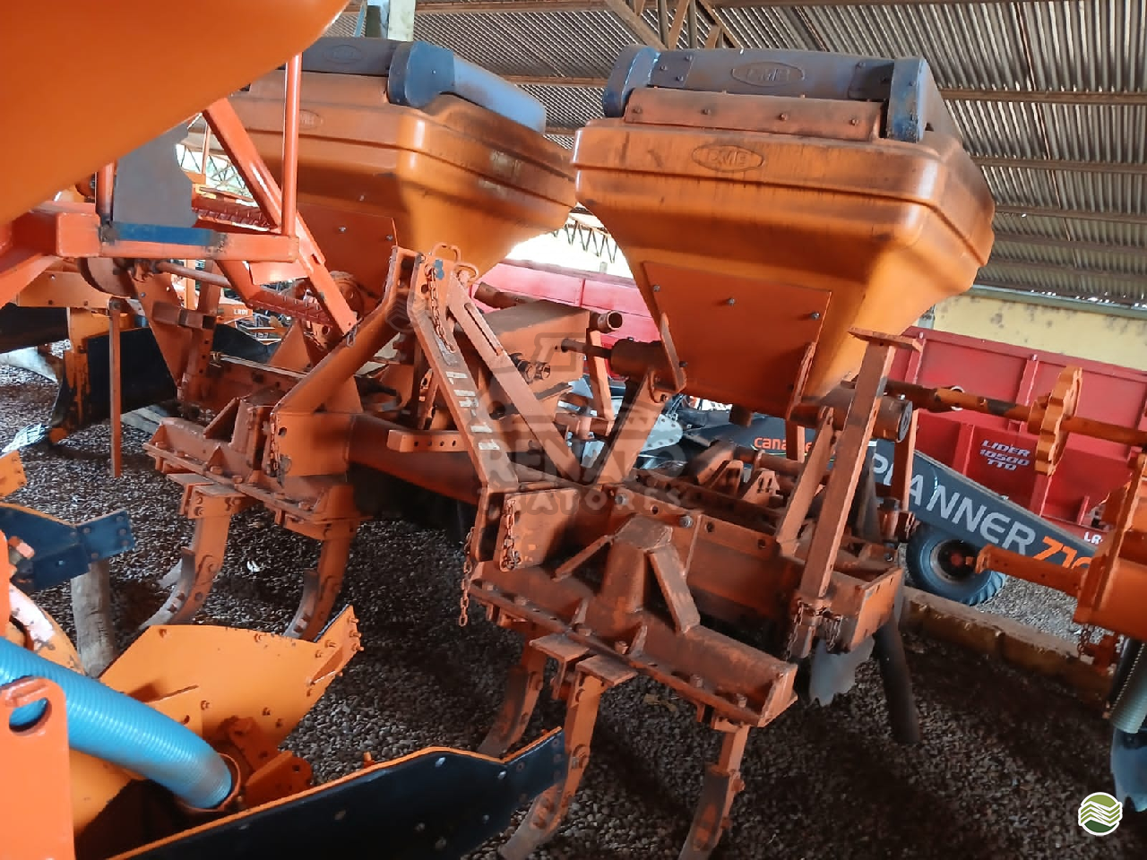 IMPLEMENTOS AGRICOLAS CULTIVADOR 2 LINHAS ADUBADOR Renato Tratores SERTAOZINHO SÃO PAULO SP
