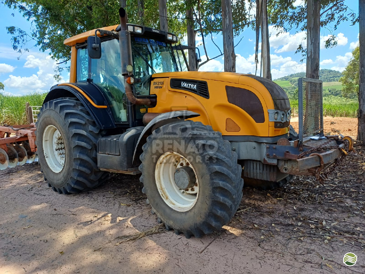 TRATOR VALTRA VALTRA BH 210 Tração 4x4 Renato Tratores SERTAOZINHO SÃO PAULO SP