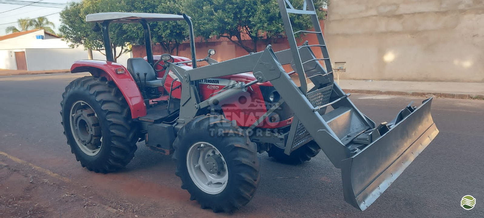 TRATOR MASSEY FERGUSON MF 4292 Tração 4x4 Renato Tratores SERTAOZINHO SÃO PAULO SP