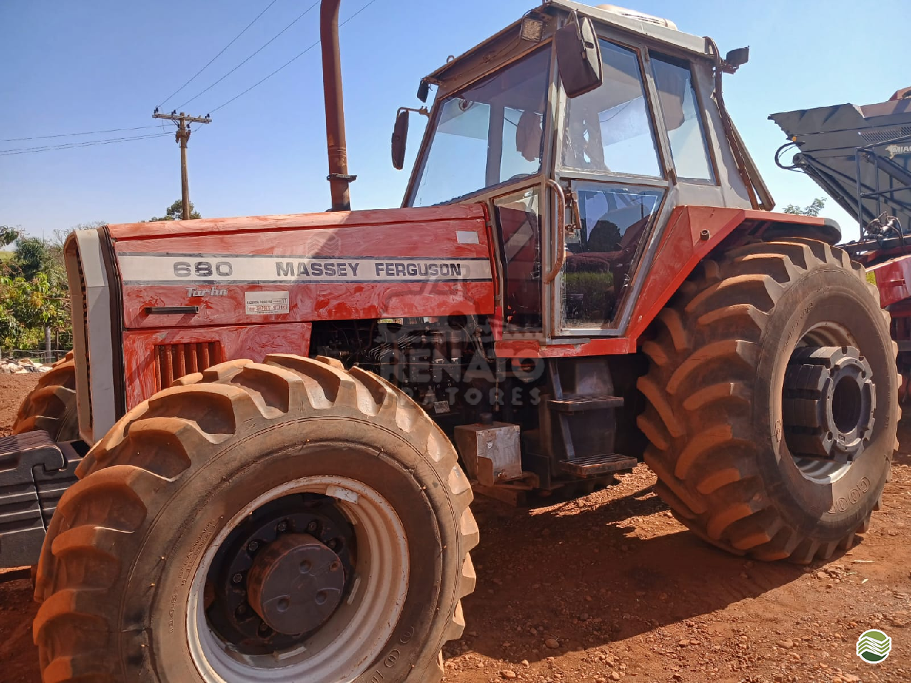 TRATOR MASSEY FERGUSON MF 680 Tração 4x4 Renato Tratores SERTAOZINHO SÃO PAULO SP