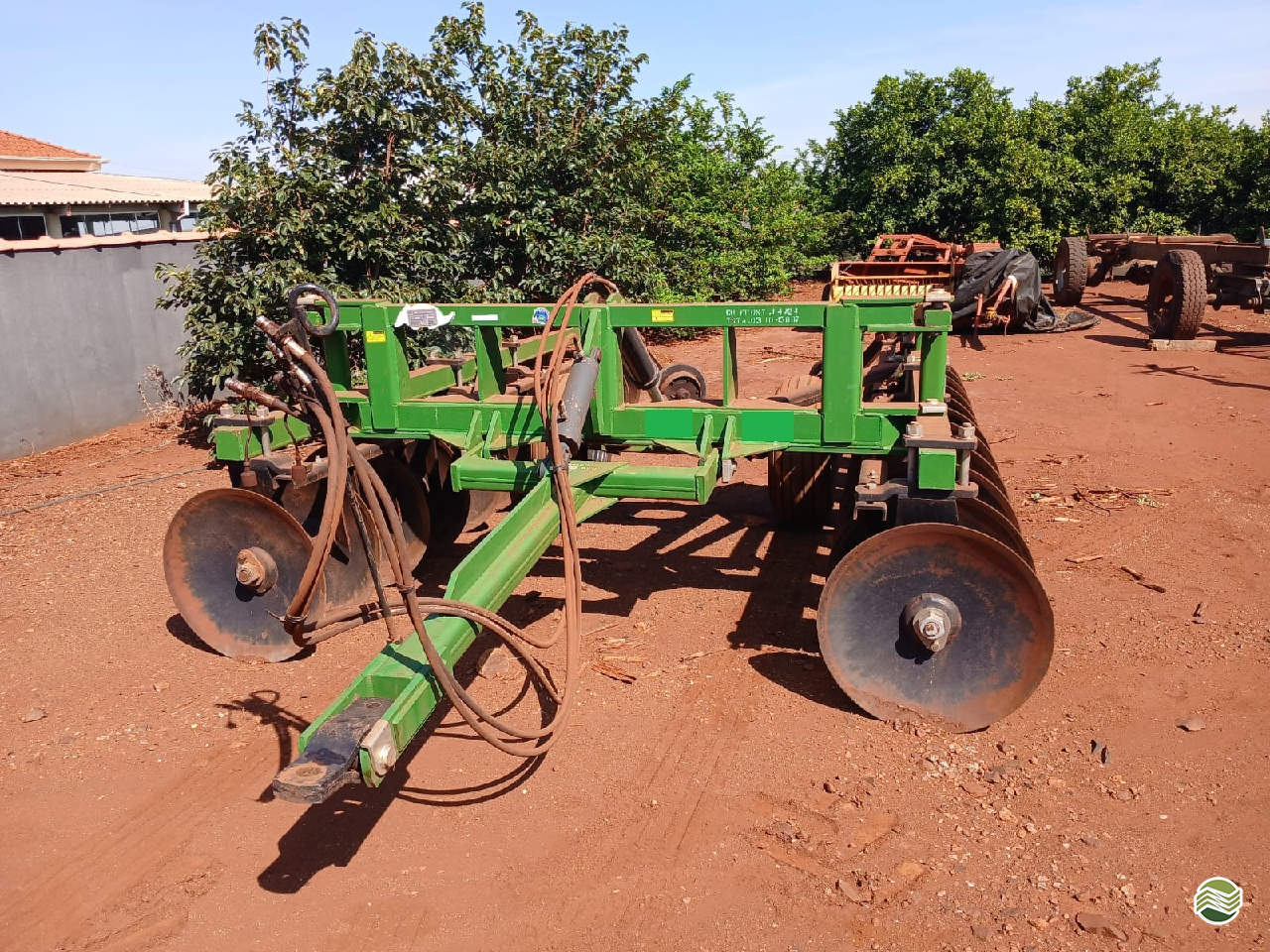 IMPLEMENTOS AGRICOLAS TERRACEADOR 24 DISCOS Renato Tratores SERTAOZINHO SÃO PAULO SP