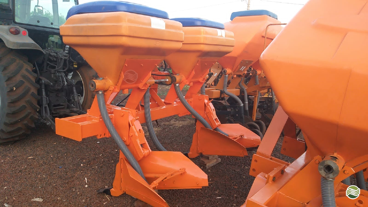 IMPLEMENTOS AGRICOLAS SULCADOR 2 LINHAS ADUBADOR Renato Tratores SERTAOZINHO SÃO PAULO SP