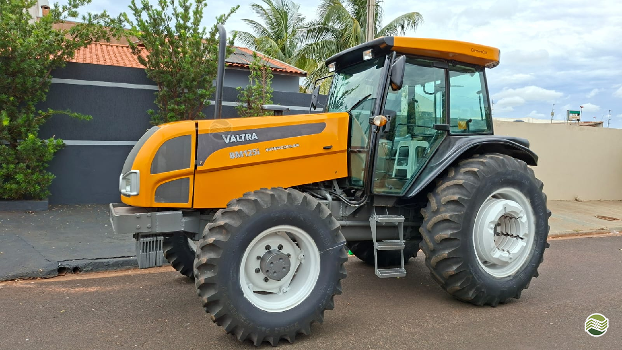 TRATOR VALTRA VALTRA BM 125 Tração 4x4 Renato Tratores SERTAOZINHO SÃO PAULO SP