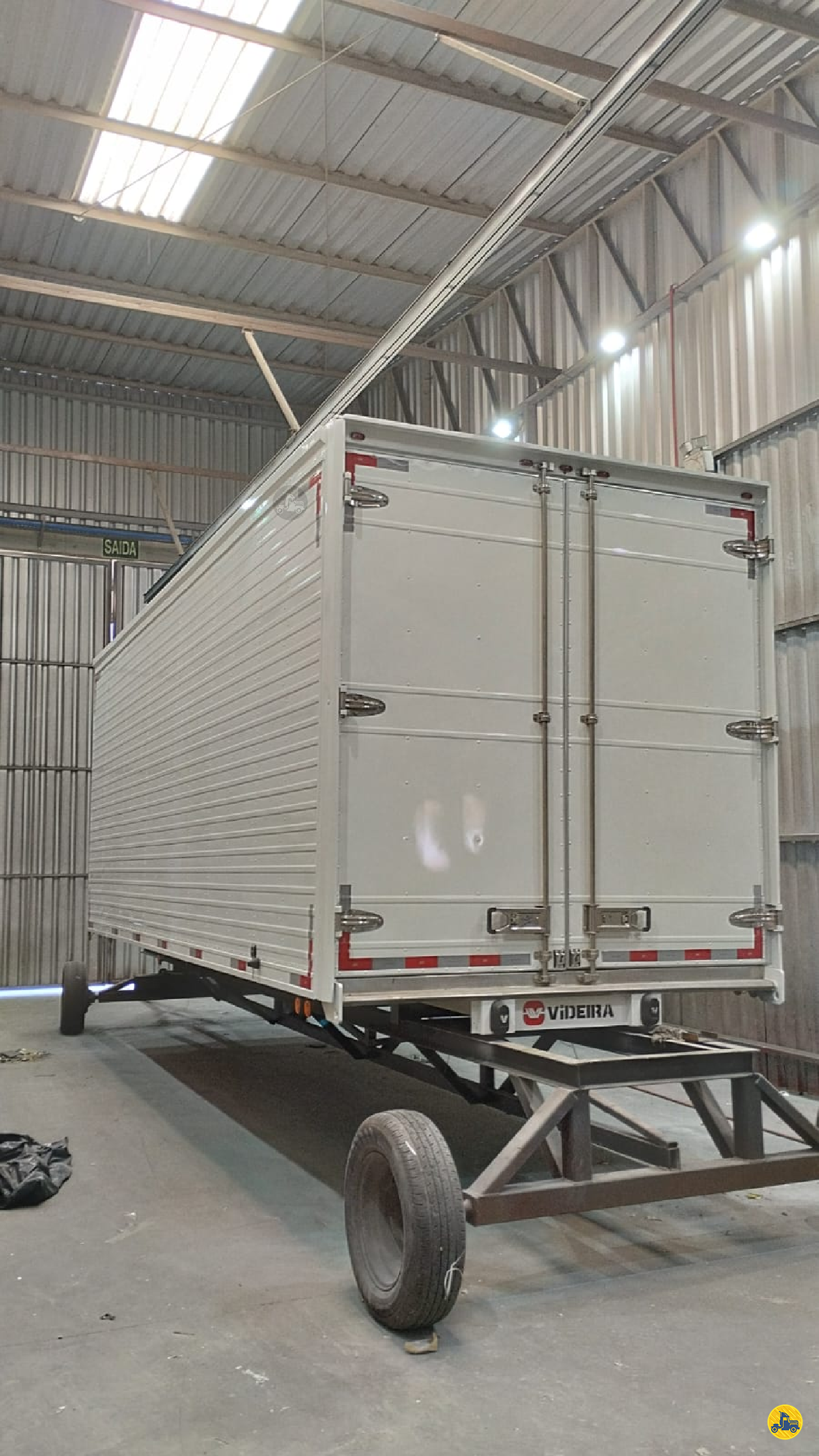 CARROCERIA SOBRE CHASSI  CAMINHAO 3/4 BAU FURGAO Videira Implementos Rodoviários  VIDEIRA SANTA CATARINA SC