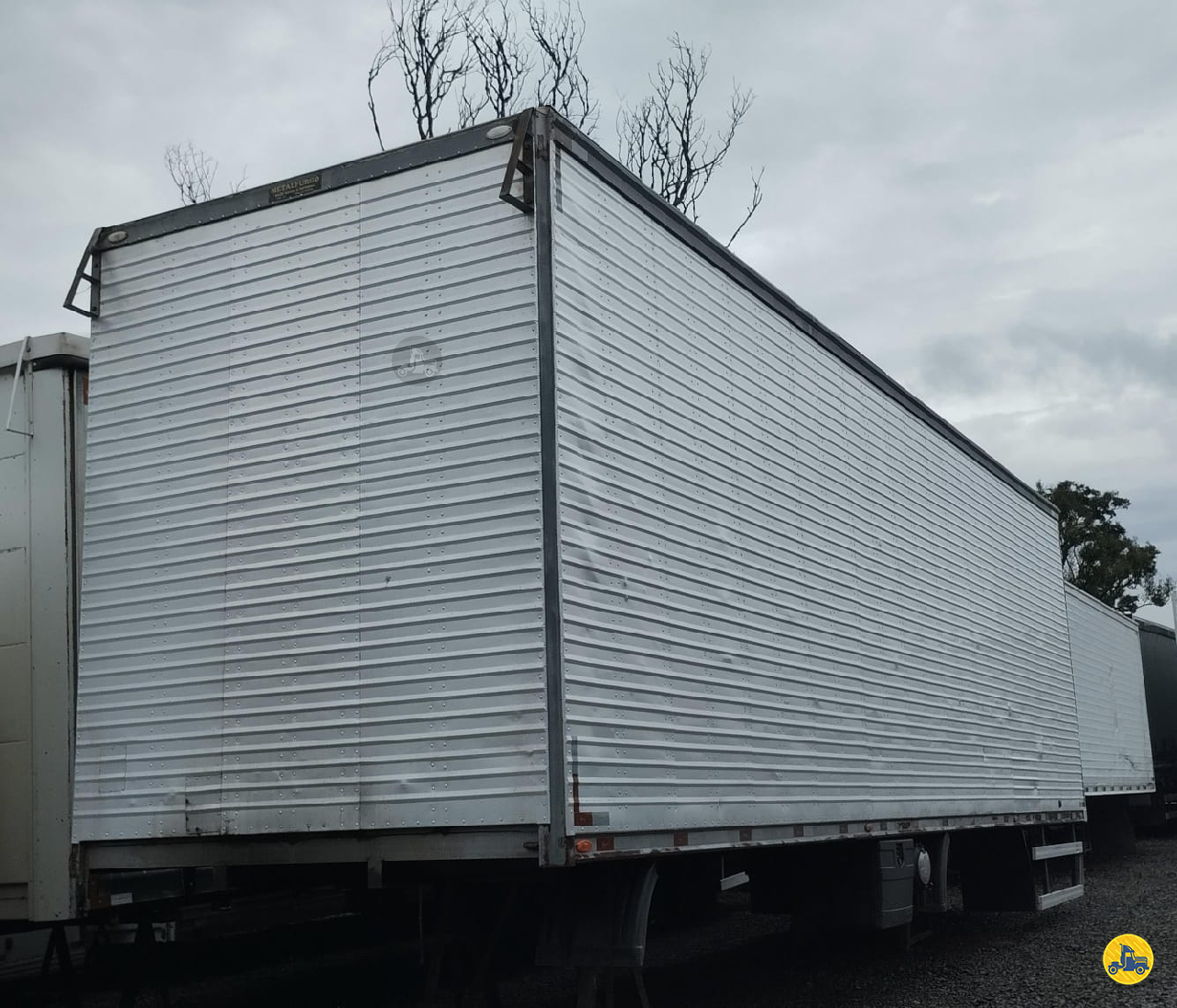 CARROCERIA SOBRE CHASSI  TRUCK BAU FURGAO Videira Implementos Rodoviários  VIDEIRA SANTA CATARINA SC