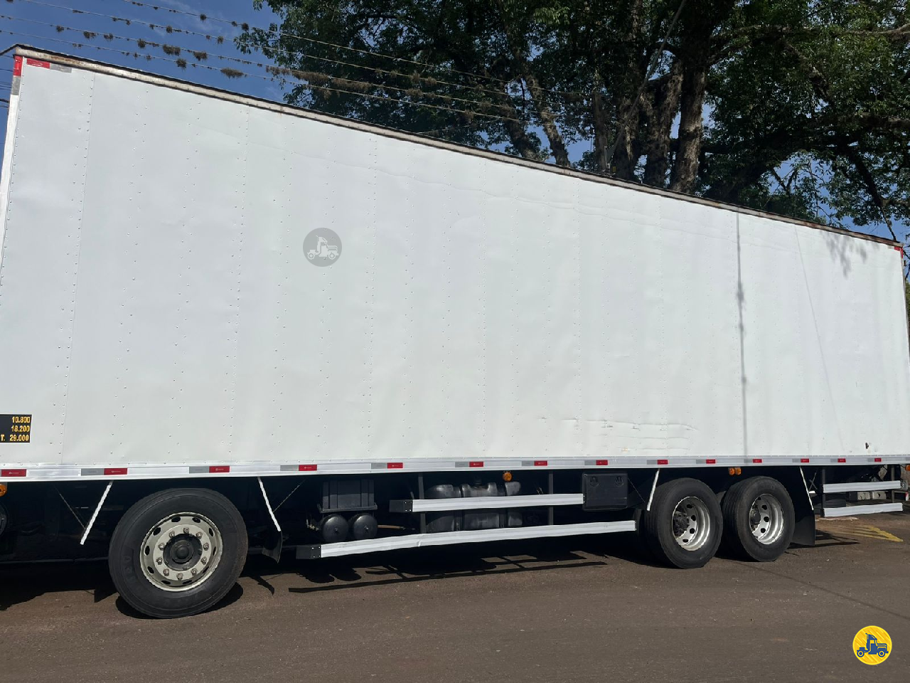 CARROCERIA SOBRE CHASSI  TRUCK BAU FURGAO Videira Implementos Rodoviários  VIDEIRA SANTA CATARINA SC