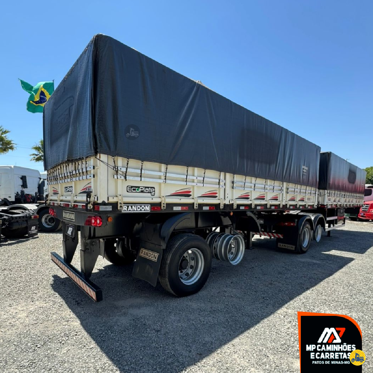 GRANELEIRO de MP Caminhões e Carretas