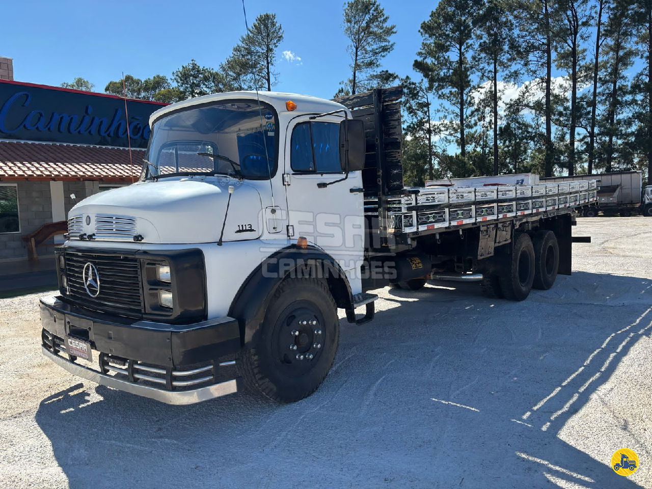 CAMINHAO MERCEDES-BENZ MB 1113 Carga Seca Truck 6x2 Cesar Caminhões SAO JOAO DA BOA VISTA SÃO PAULO SP