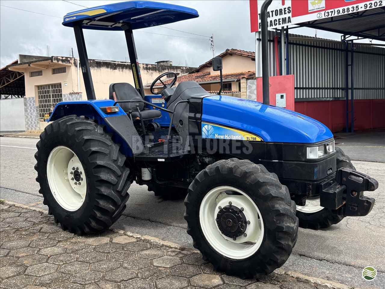 TRATOR NEW HOLLAND NEW TL 75 Tração 4x4 BF Tratores PIRACEMA MINAS GERAIS MG