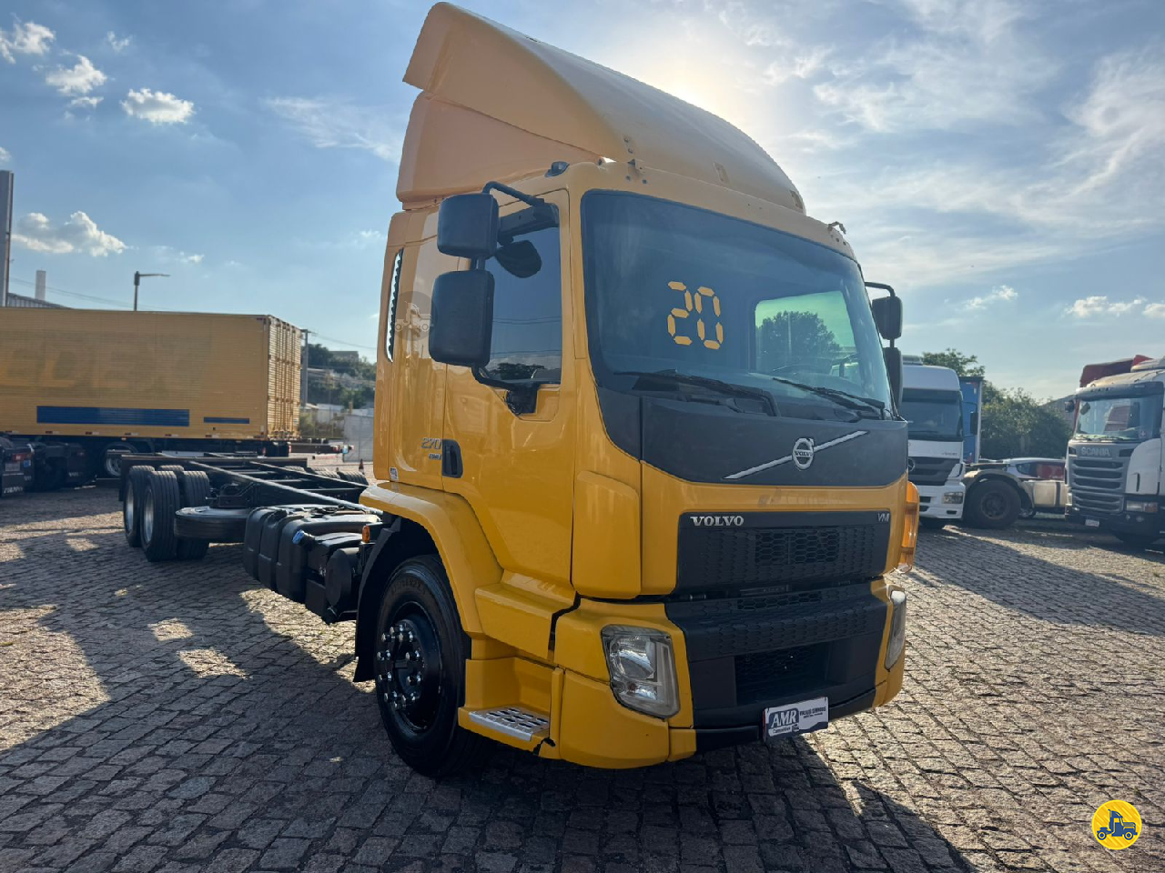 CAMINHAO VOLVO VOLVO VM 270 Chassis Truck 6x2 AMR Caminhões JUNDIAI SÃO PAULO SP