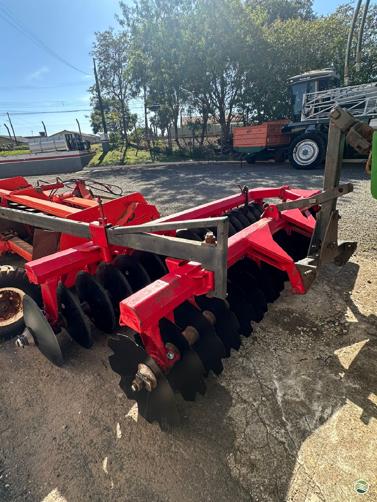 IMPLEMENTOS AGRICOLAS GRADE NIVELADORA NIVELADORA 36 DISCOS Nosso Campo Agriculture - Mahindra - Matriz ARAPOTI PARANÁ PR