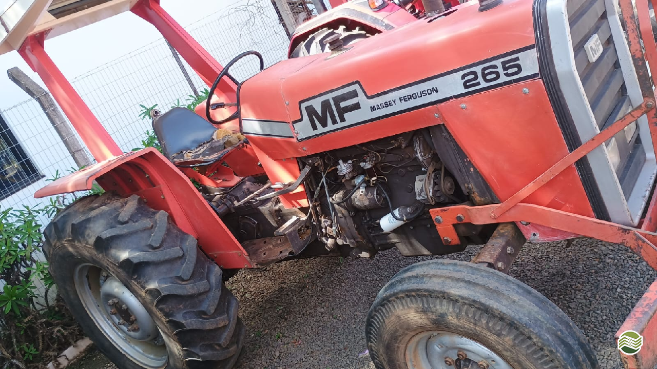 TRATOR MASSEY FERGUSON MF 265 Tração 4x2 Nosso Campo Agriculture - Mahindra - Matriz ARAPOTI PARANÁ PR