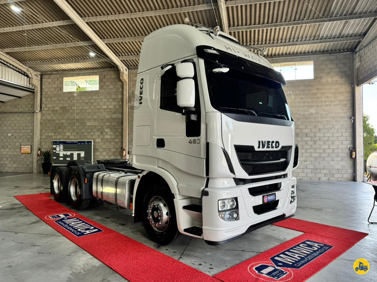 CAMINHAO IVECO HI WAY 480 Cavalo Mecânico Cavalo 6x4 Manica Caminhões CURITIBA PARANÁ PR