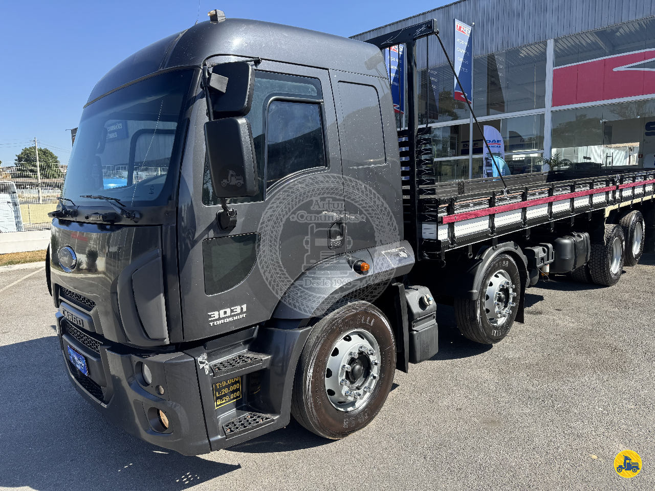 CAMINHAO FORD CARGO 3031 Carga Seca BiTruck 8x2 Artur Caminhões DIVINOPOLIS MINAS GERAIS MG