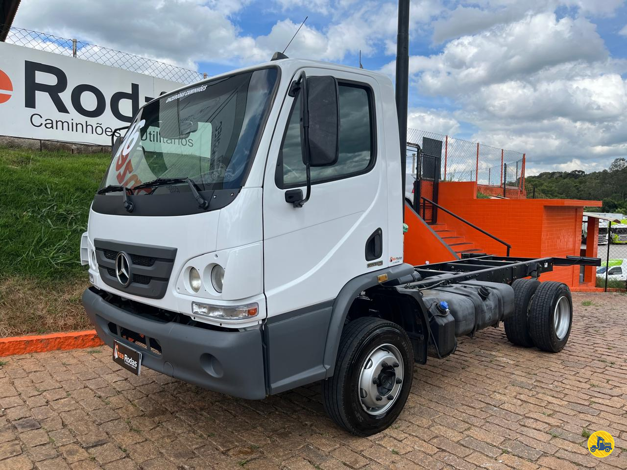 CAMINHAO MERCEDES-BENZ MB 1016 Chassis 3/4 4x2 Onze Rodas Caminhões e Utilitários ITATIBA SÃO PAULO SP