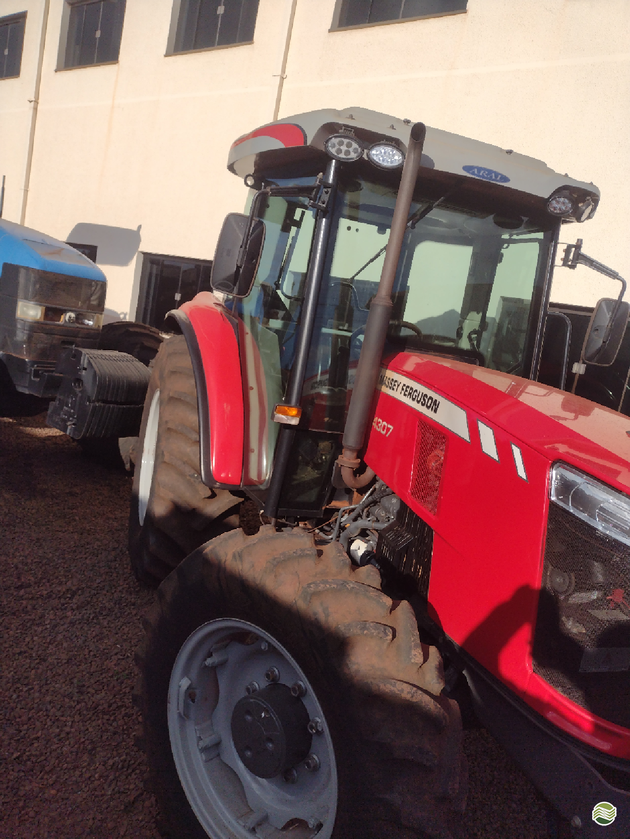 TRATOR MASSEY FERGUSON MF 4307 Tração 4x4 Precilo Máquinas PONTA PORA MATO GROSSO DO SUL MS