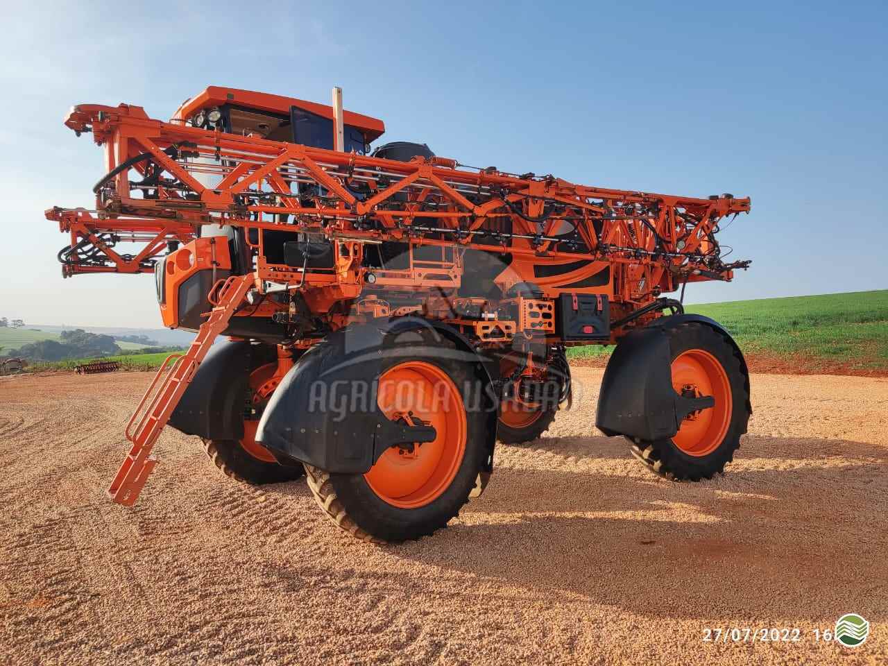 PULVERIZADOR JACTO UNIPORT 3030 Tração 4x4 Agrícola Usadão TAQUARITUBA SÃO PAULO SP