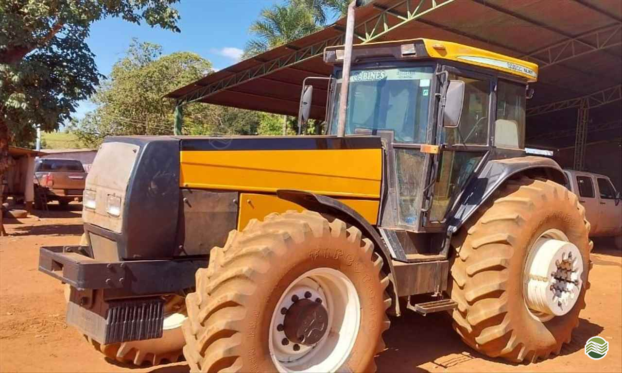 TRATOR VALTRA VALTRA 1780 Tração 4x4 Agrícola Usadão TAQUARITUBA SÃO PAULO SP
