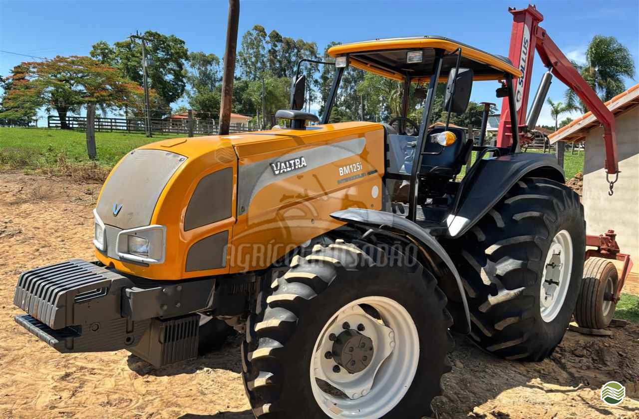 TRATOR VALTRA VALTRA BM 125 Tração 4x4 Agrícola Usadão TAQUARITUBA SÃO PAULO SP