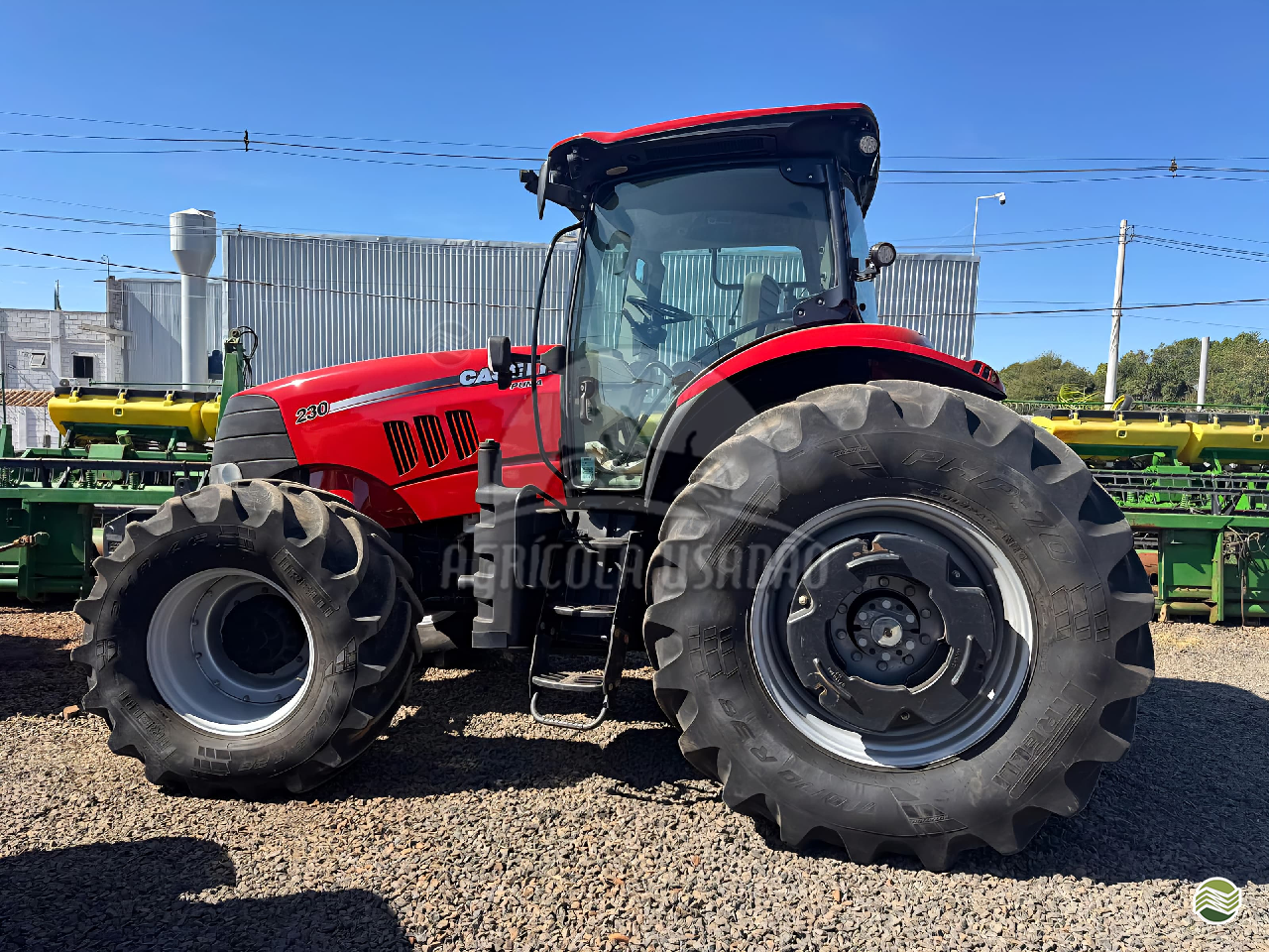 TRATOR CASE PUMA 230 Tração 4x4 Agrícola Usadão TAQUARITUBA SÃO PAULO SP
