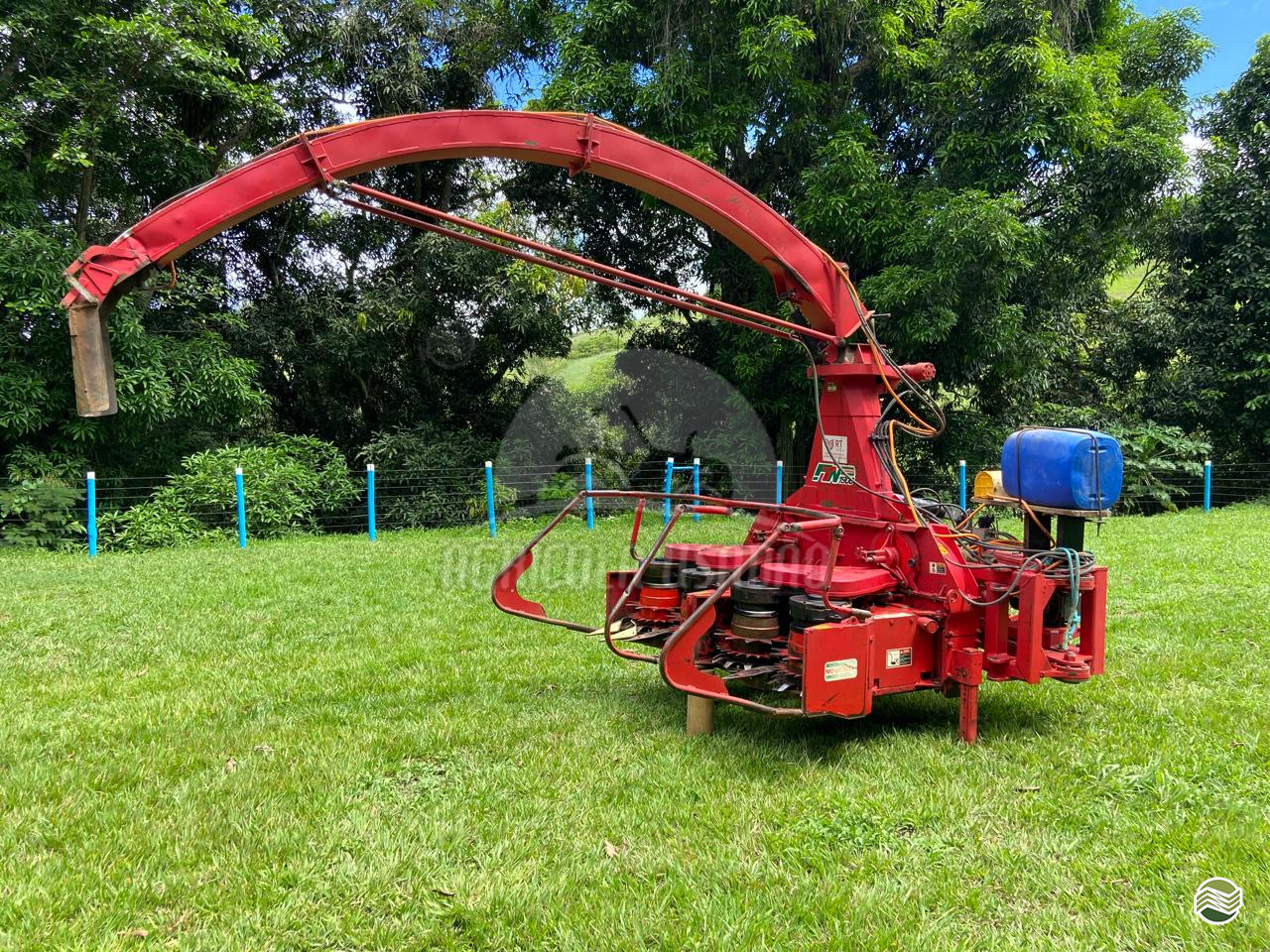 IMPLEMENTOS AGRICOLAS COLHEDORAS COLHEDORA AREA TOTAL Agrícola Usadão TAQUARITUBA SÃO PAULO SP