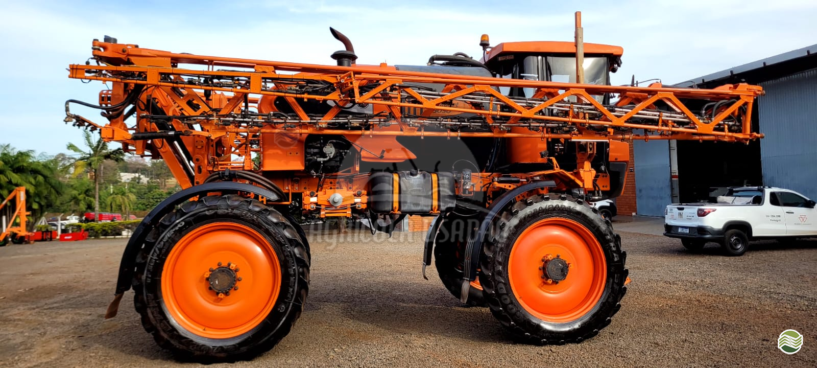PULVERIZADOR JACTO UNIPORT 3030 Tração 4x4 Agrícola Usadão TAQUARITUBA SÃO PAULO SP