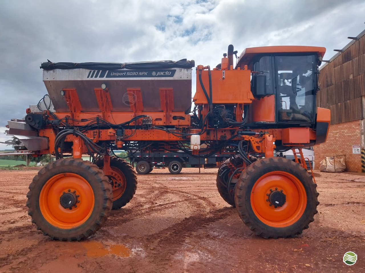 PULVERIZADOR JACTO UNIPORT 5030 NPK Tração 4x4 Agrícola Usadão TAQUARITUBA SÃO PAULO SP