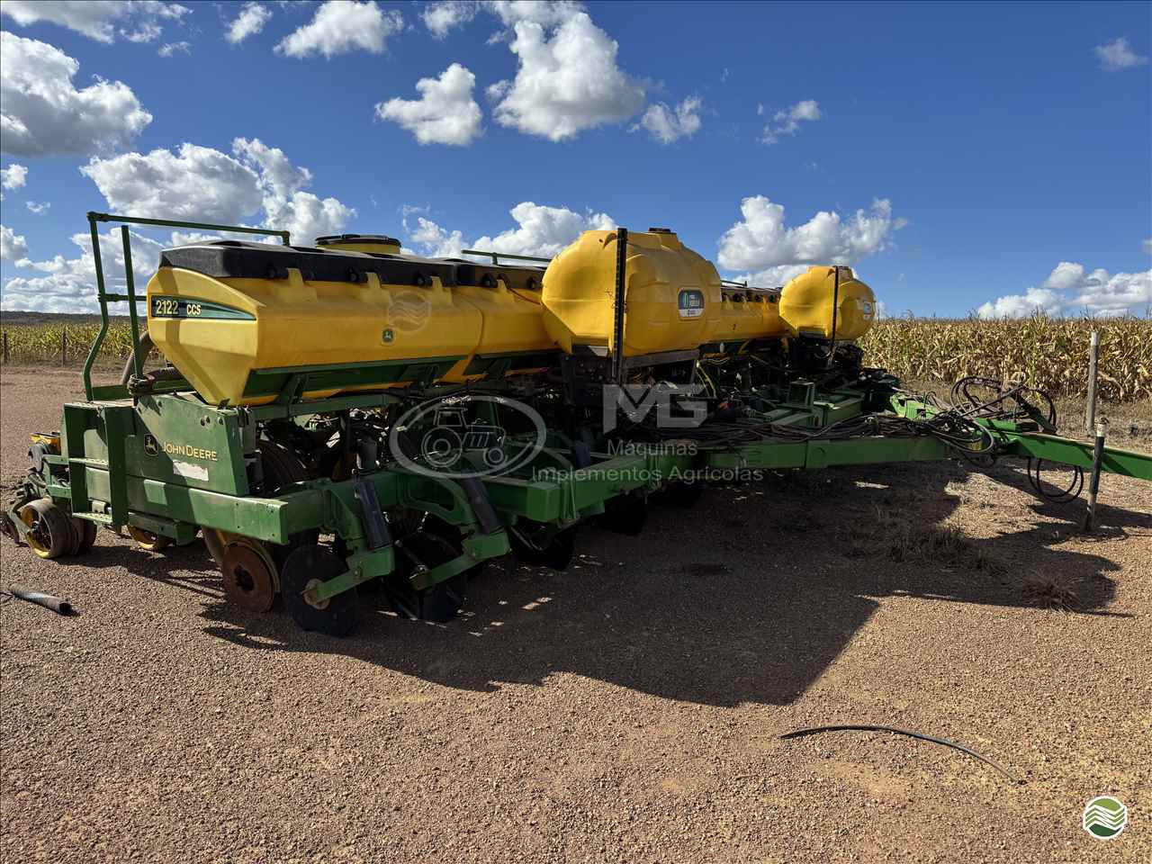 PLANTADEIRA JOHN DEERE PLANTADEIRAS 2122 MG Máquinas CRISTALINA GOIAS GO