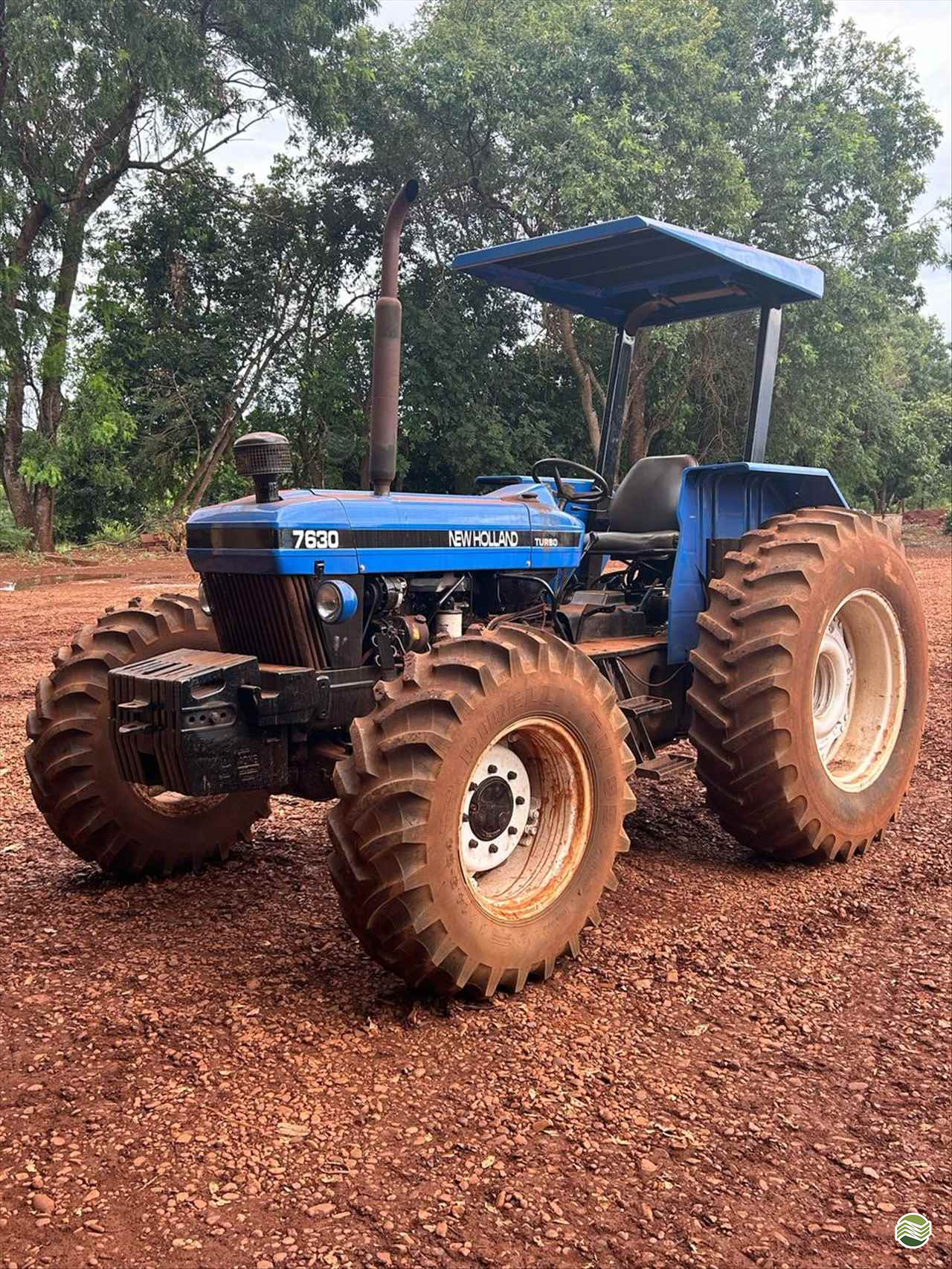 TRATOR NEW HOLLAND NEW 7630 Tração 4x4 Garage Tratores ARAGUARI MINAS GERAIS MG