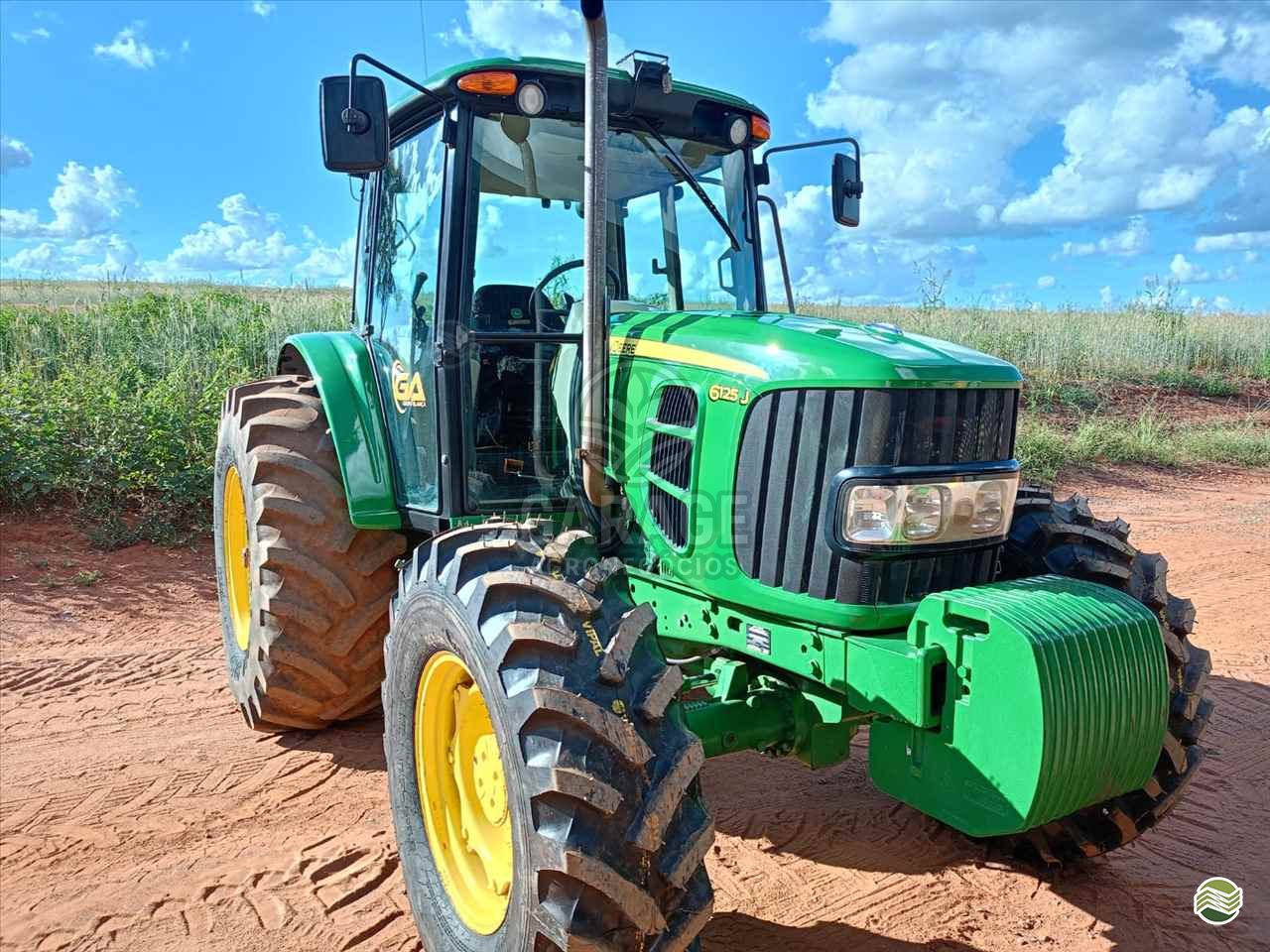 TRATOR JOHN DEERE JOHN DEERE 6125J Tração 4x4 Garage Tratores ARAGUARI MINAS GERAIS MG