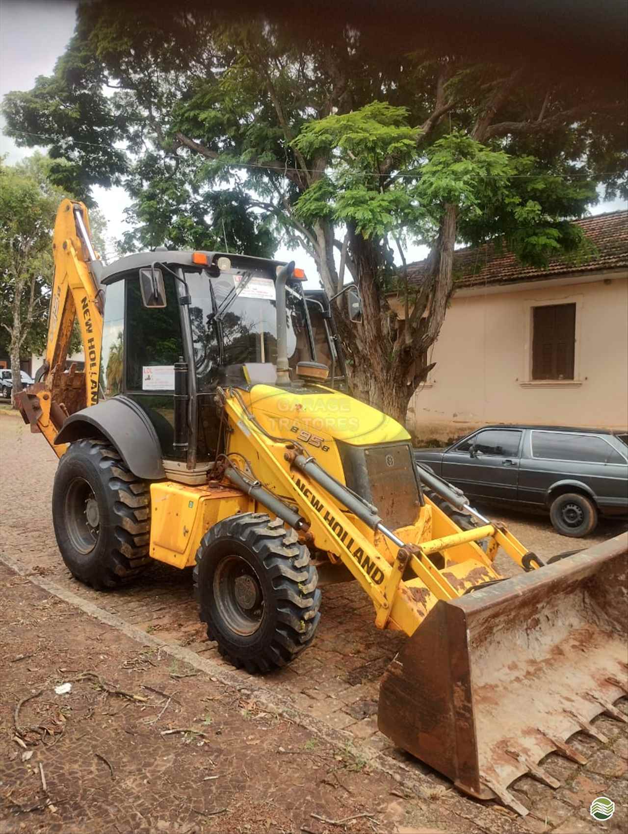 RETRO ESCAVADEIRA NEW HOLLAND B95B Tração 4x4 Garage Tratores ARAGUARI MINAS GERAIS MG