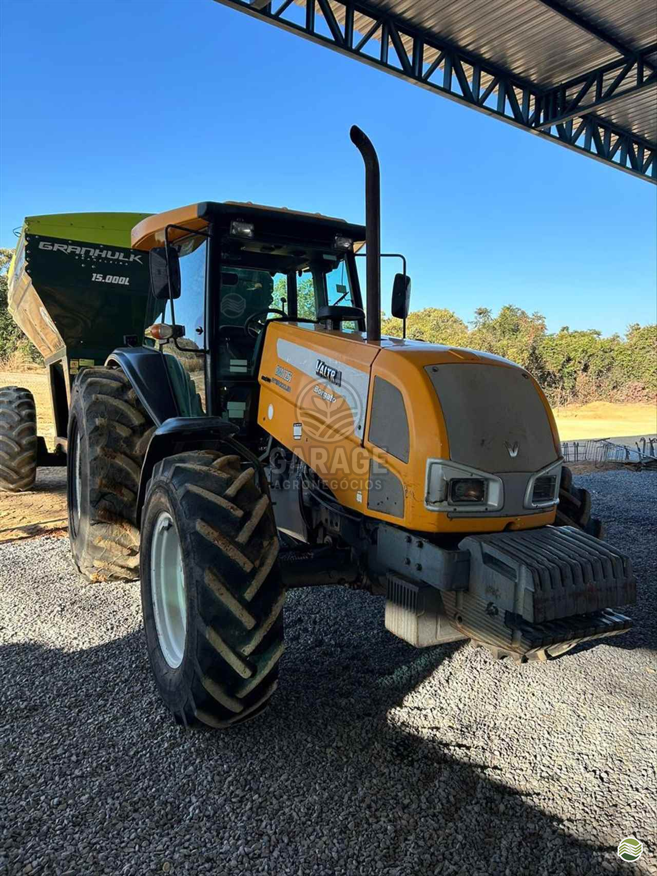 TRATOR VALTRA VALTRA BM 125 Tração 4x4 Garage Tratores ARAGUARI MINAS GERAIS MG