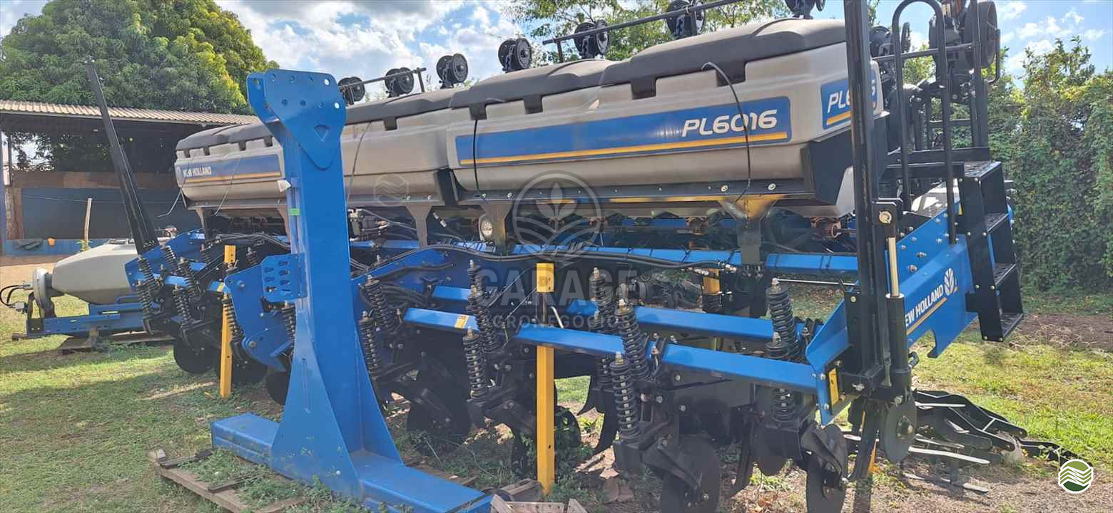 PLANTADEIRA NEW HOLLAND PL 6016 Garage Tratores ARAGUARI MINAS GERAIS MG