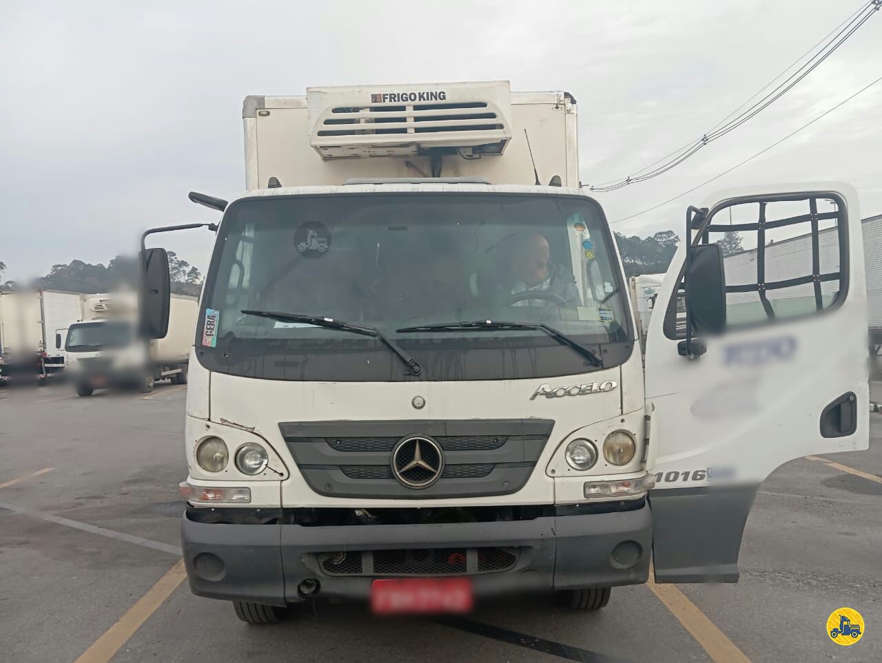 CAMINHAO MERCEDES-BENZ MB 1016 Baú Frigorífico 3/4 4x2 Via Ápia Caminhões SAO PAULO SÃO PAULO SP