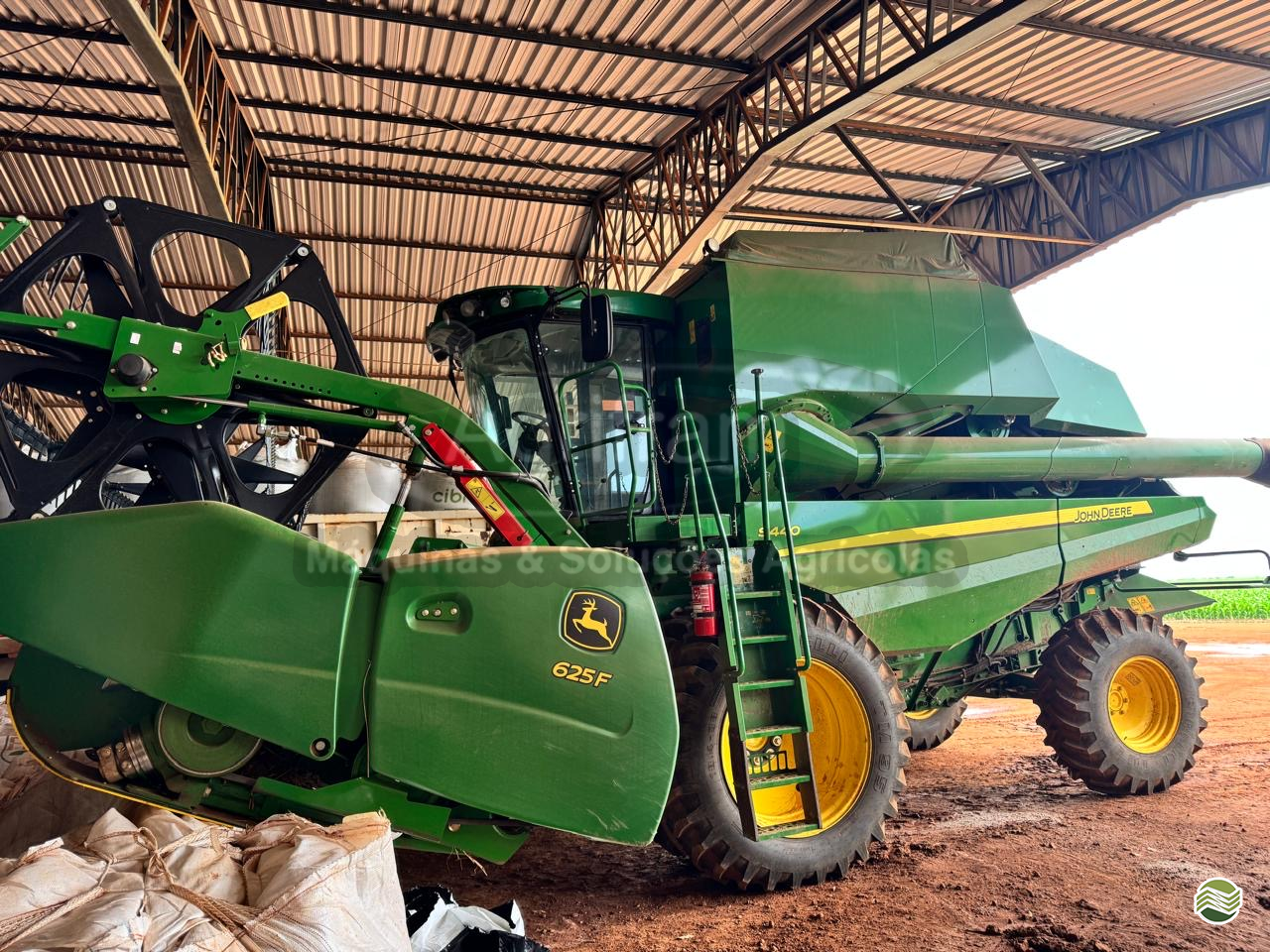 COLHEITADEIRA JOHN DEERE JOHN DEERE S440 Agrifram Máquinas e Soluções Agrícolas FRANCA SÃO PAULO SP