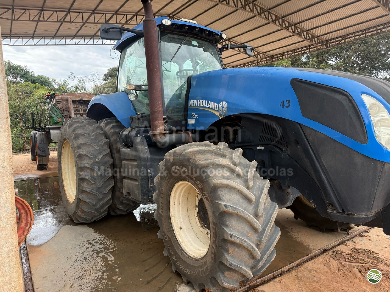 TRATOR NEW HOLLAND NEW T8 270 Tração 4x4 Agrifram Máquinas e Soluções Agrícolas FRANCA SÃO PAULO SP
