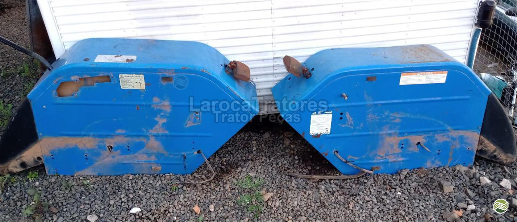 PARALAMA TRASEIRO NEW HOLLAND 