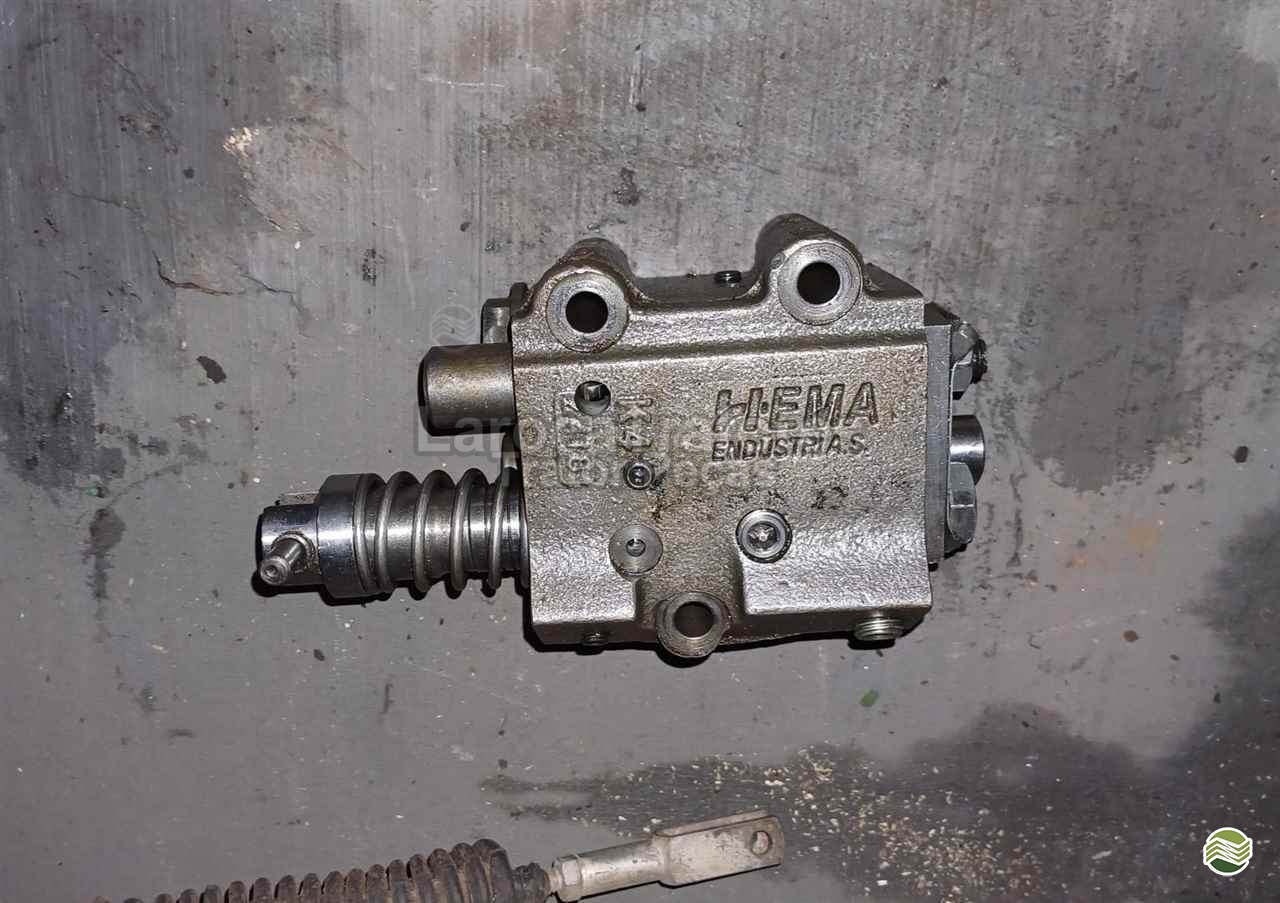 VÁLVULA HIDRÁULICA J.DEERE 5000 