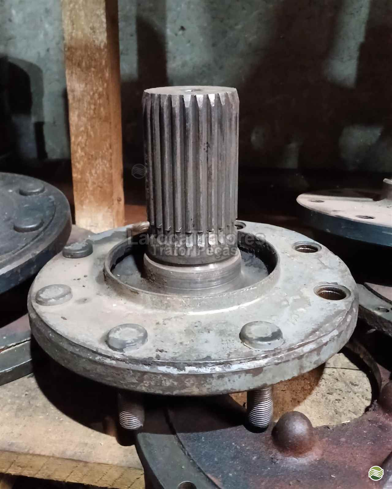 SEMI EIXO TRASEIRO MASSEY FERGUSON 884850