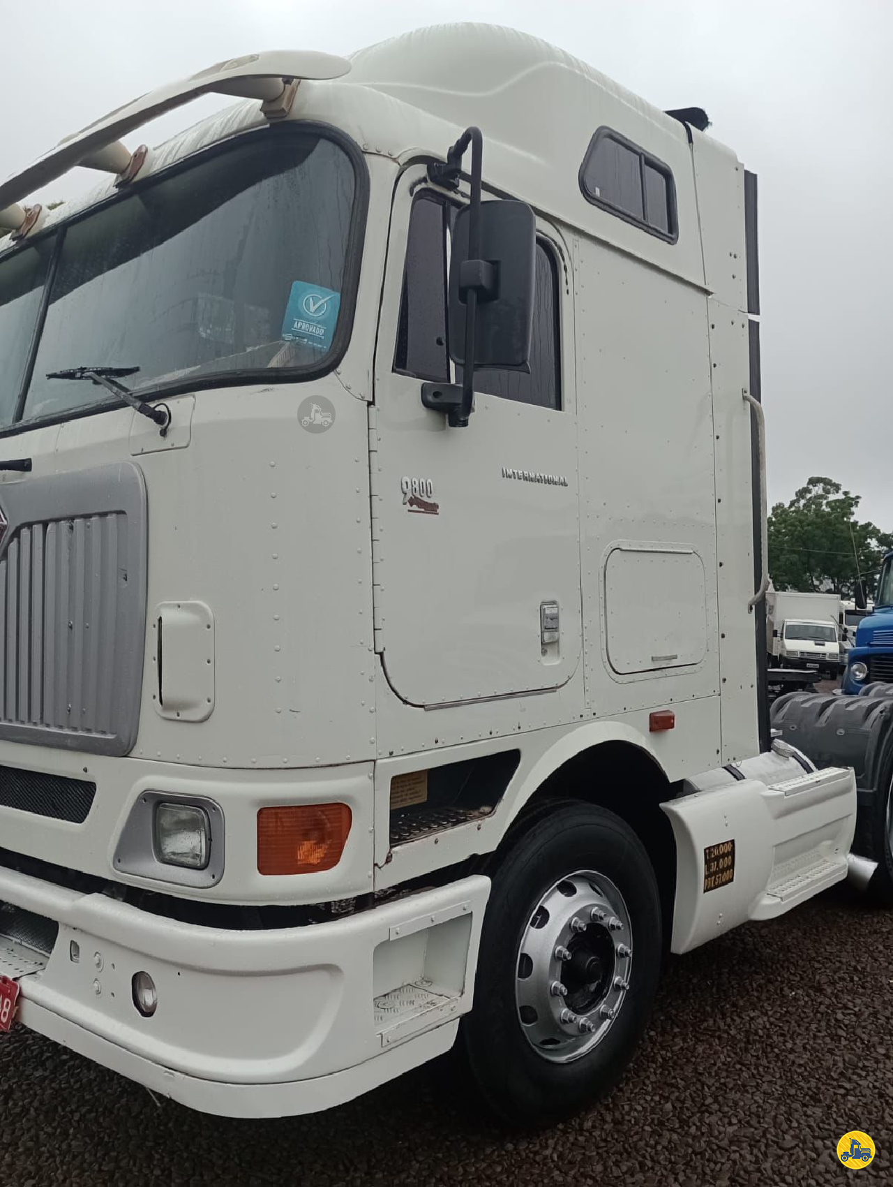 CAMINHAO INTERNATIONAL INTERNATIONAL 9800 Cavalo Mecânico Cavalo 6x4 Contato Caminhões CASCAVEL PARANÁ PR