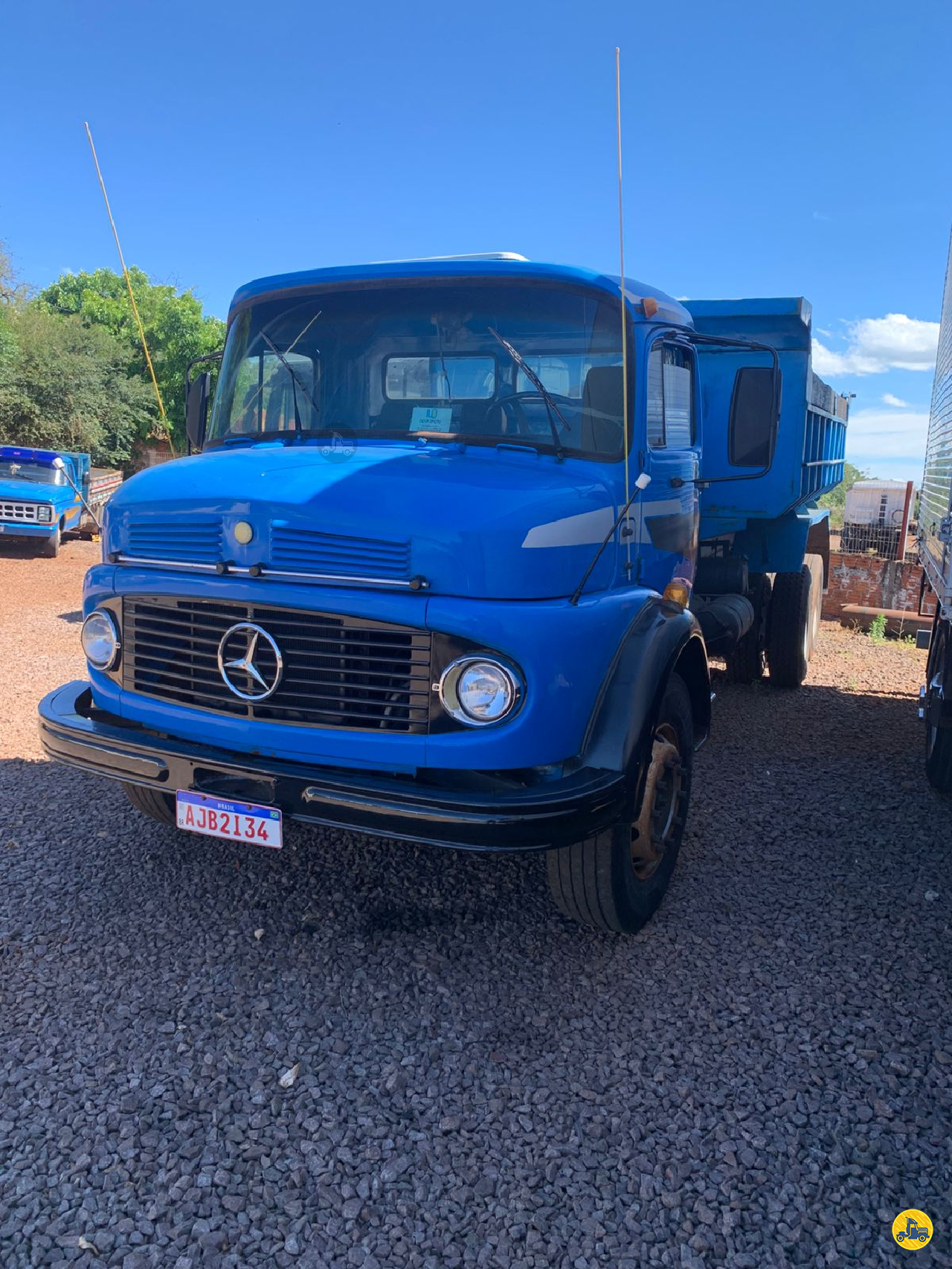 CAMINHAO MERCEDES-BENZ MB 1313 Caçamba Basculante Truck 6x2 Contato Caminhões CASCAVEL PARANÁ PR