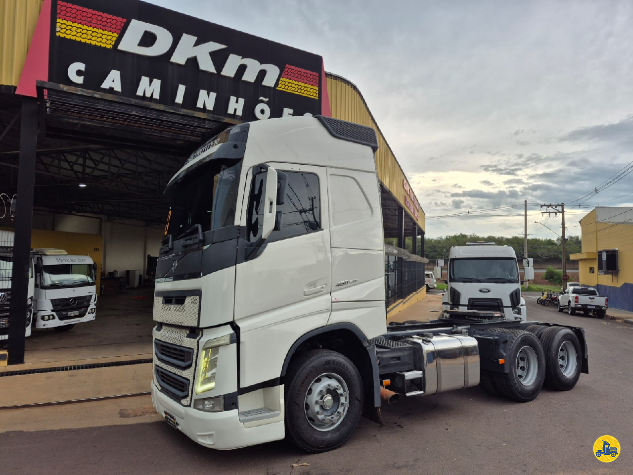 VOLVO FH 460 de DKM Caminhões