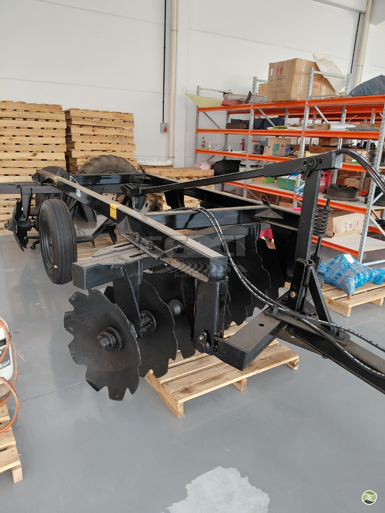 IMPLEMENTOS AGRICOLAS GRADE ARADORA ARADORA 14 DISCOS Cenci Maquinas Agrícolas NOVA ARACA RIO GRANDE DO SUL RS