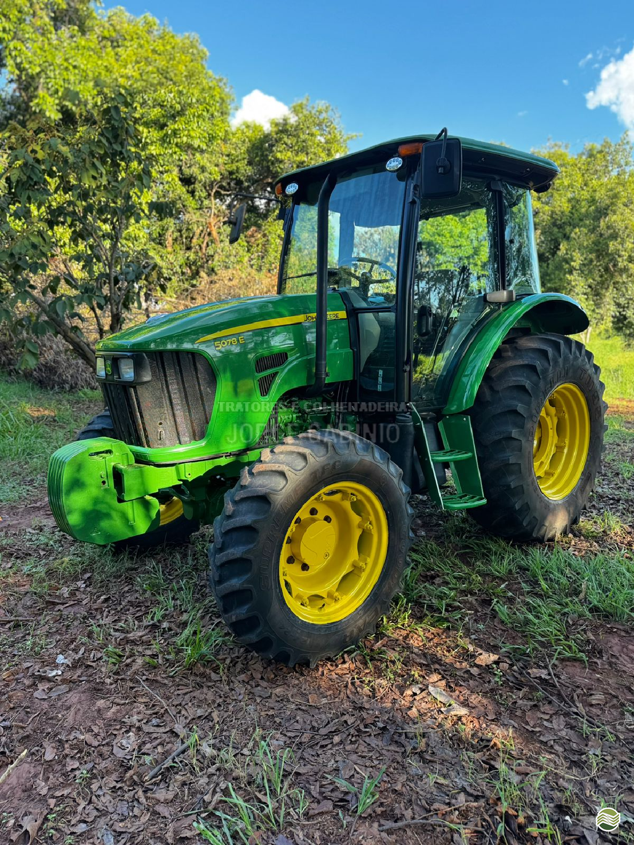 TRATOR JOHN DEERE JOHN DEERE 5078E Tração 4x4 Jorge Gabinio Tratores CAMPO GRANDE MATO GROSSO DO SUL MS