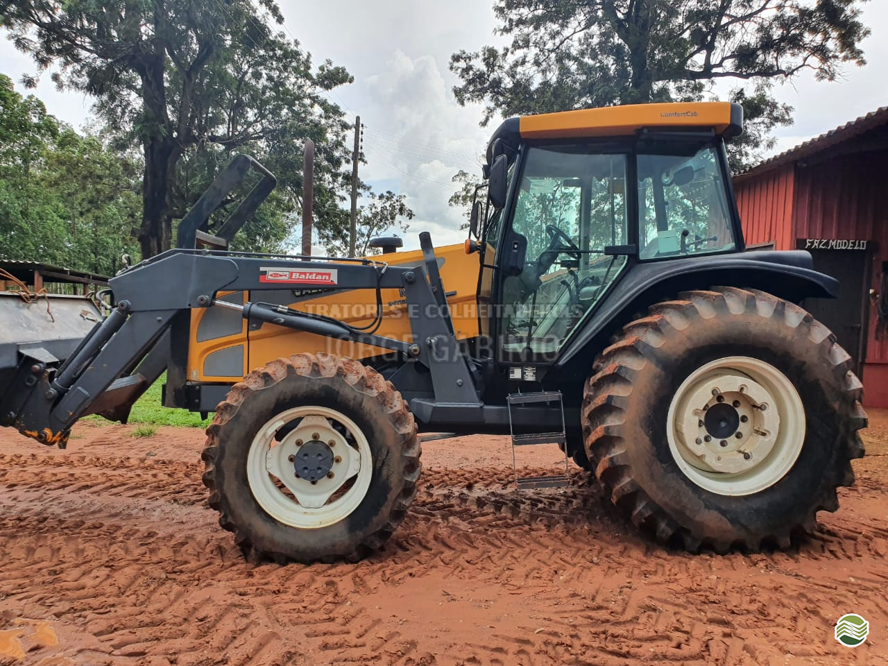 TRATOR VALTRA VALTRA BM 125 Tração 4x4 Jorge Gabinio Tratores CAMPO GRANDE MATO GROSSO DO SUL MS