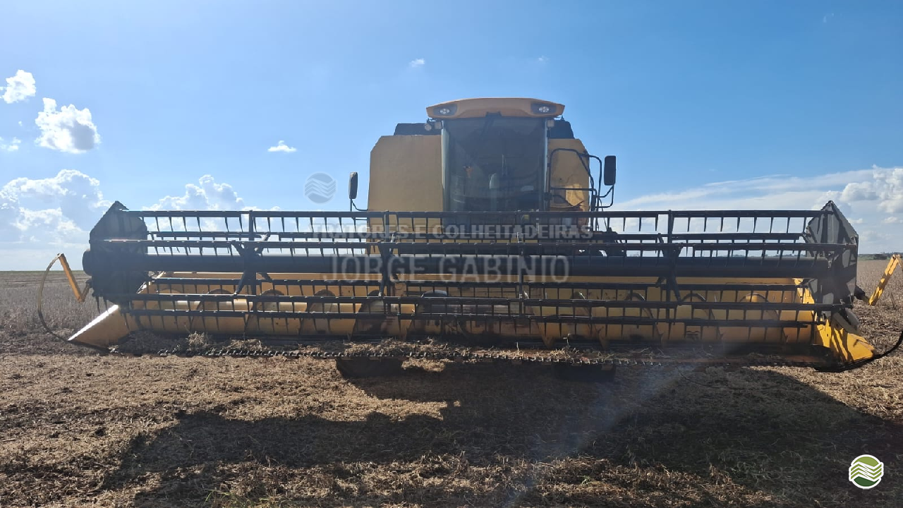 COLHEITADEIRA NEW HOLLAND TC 5090 Jorge Gabinio Tratores CAMPO GRANDE MATO GROSSO DO SUL MS