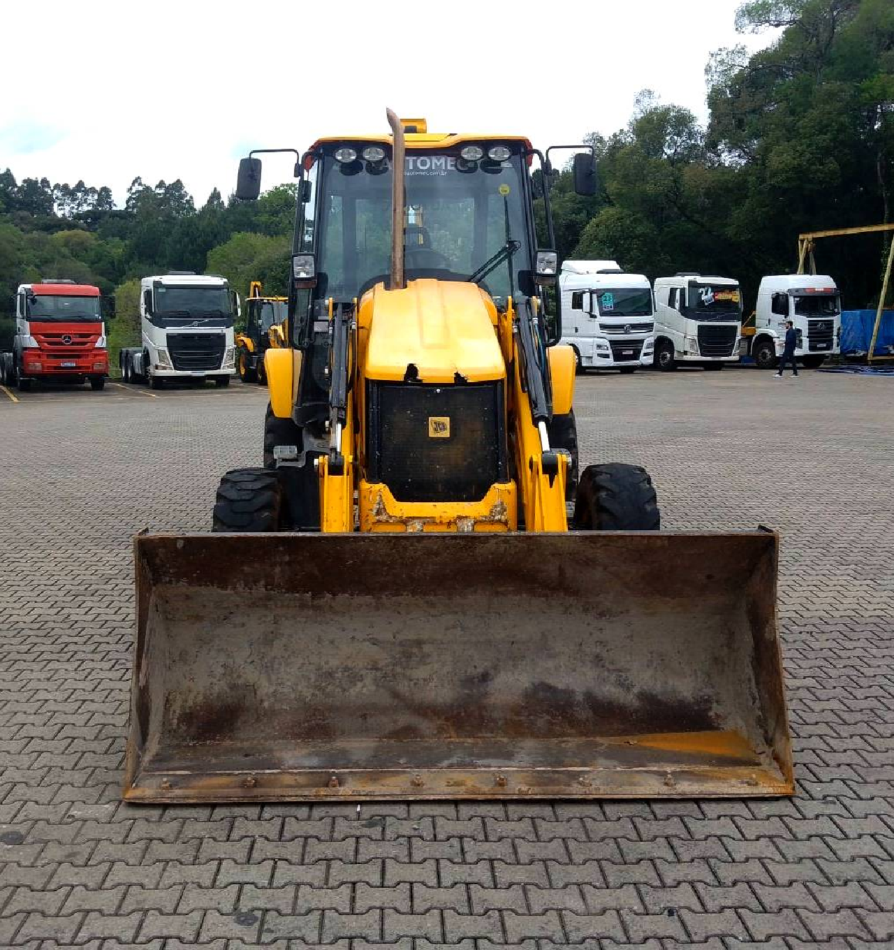 RETRO ESCAVADEIRA JCB 3CX Tração 4x4 Pesados com Procedência APARECIDA DE GOIANIA GOIAS GO